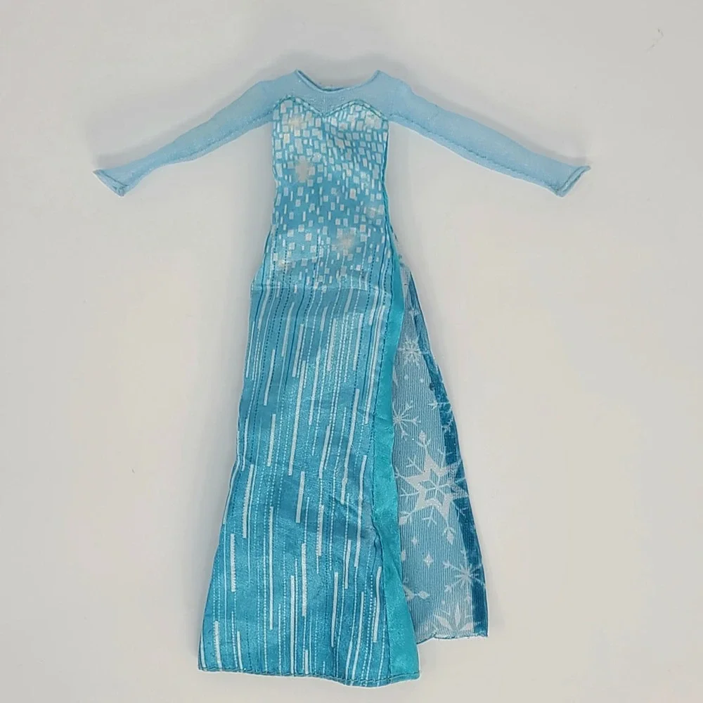 Disney Frozen Elsa 11.5 inch Doll Gown Blue Snowflake Sparkle Dress Fashion Good